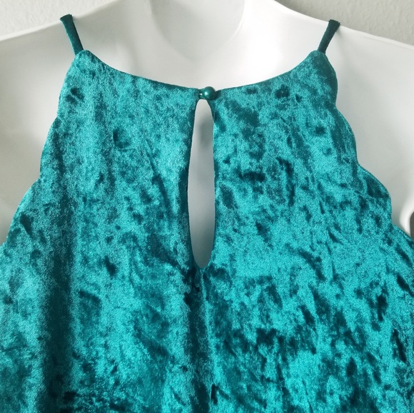 BCX beautiful Velvet dress - Picture 5 of 5